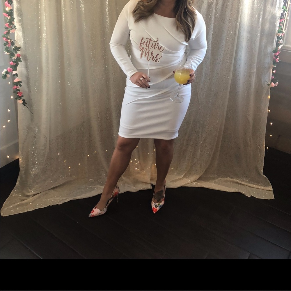 White long sleeve dress